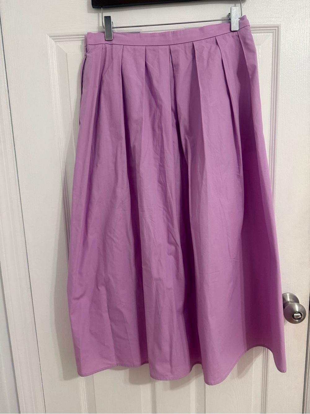 Banana Republic - Poplin Pleated Midi Skirt with Pockets.